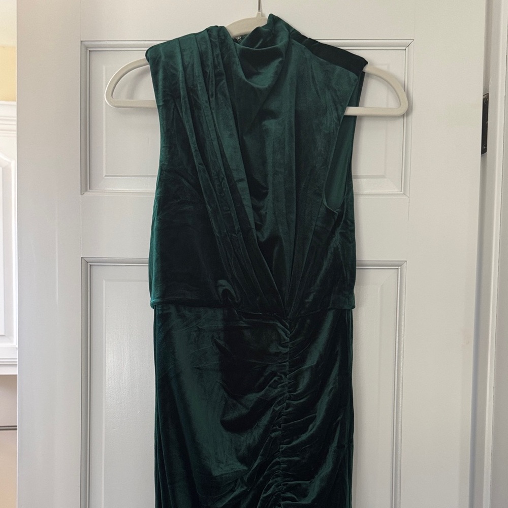 Lulu's One-Shoulder Emerald Green Velvet Dress